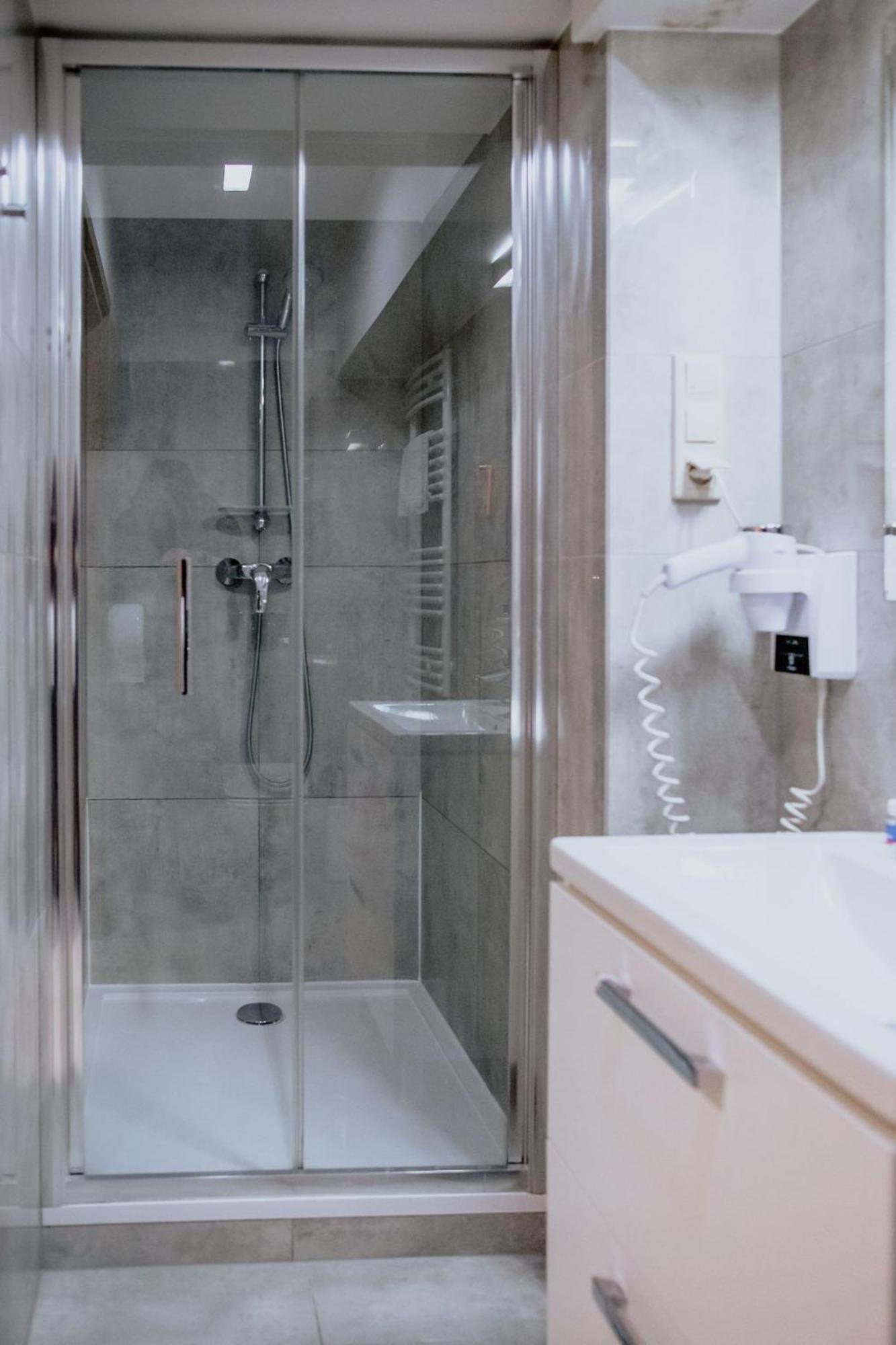 Apartahotel Boutique Provincja Winebar & Olsztyn (Warmian-Masurian)