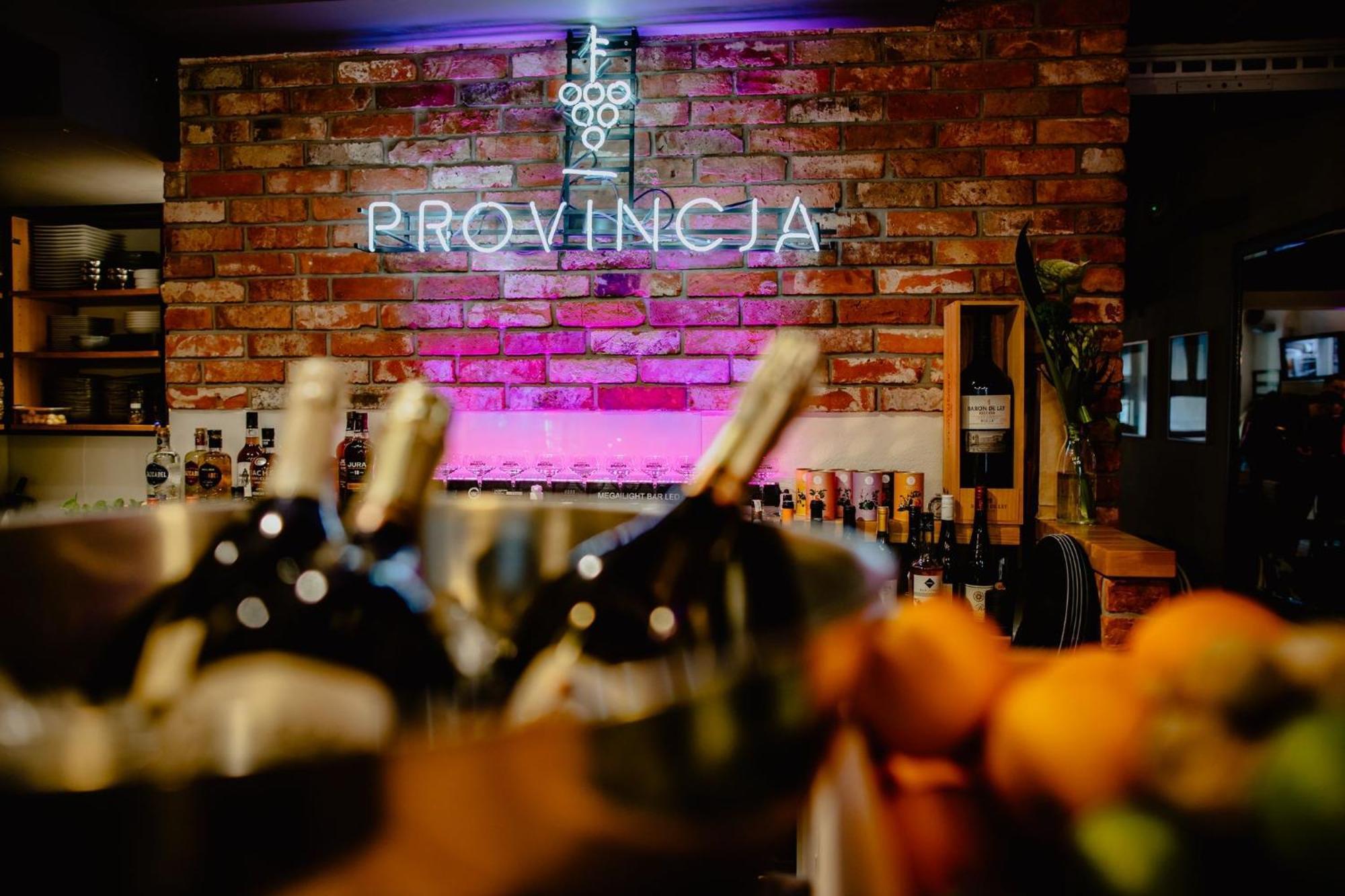 Boutique Provincja Winebar & Olštýn